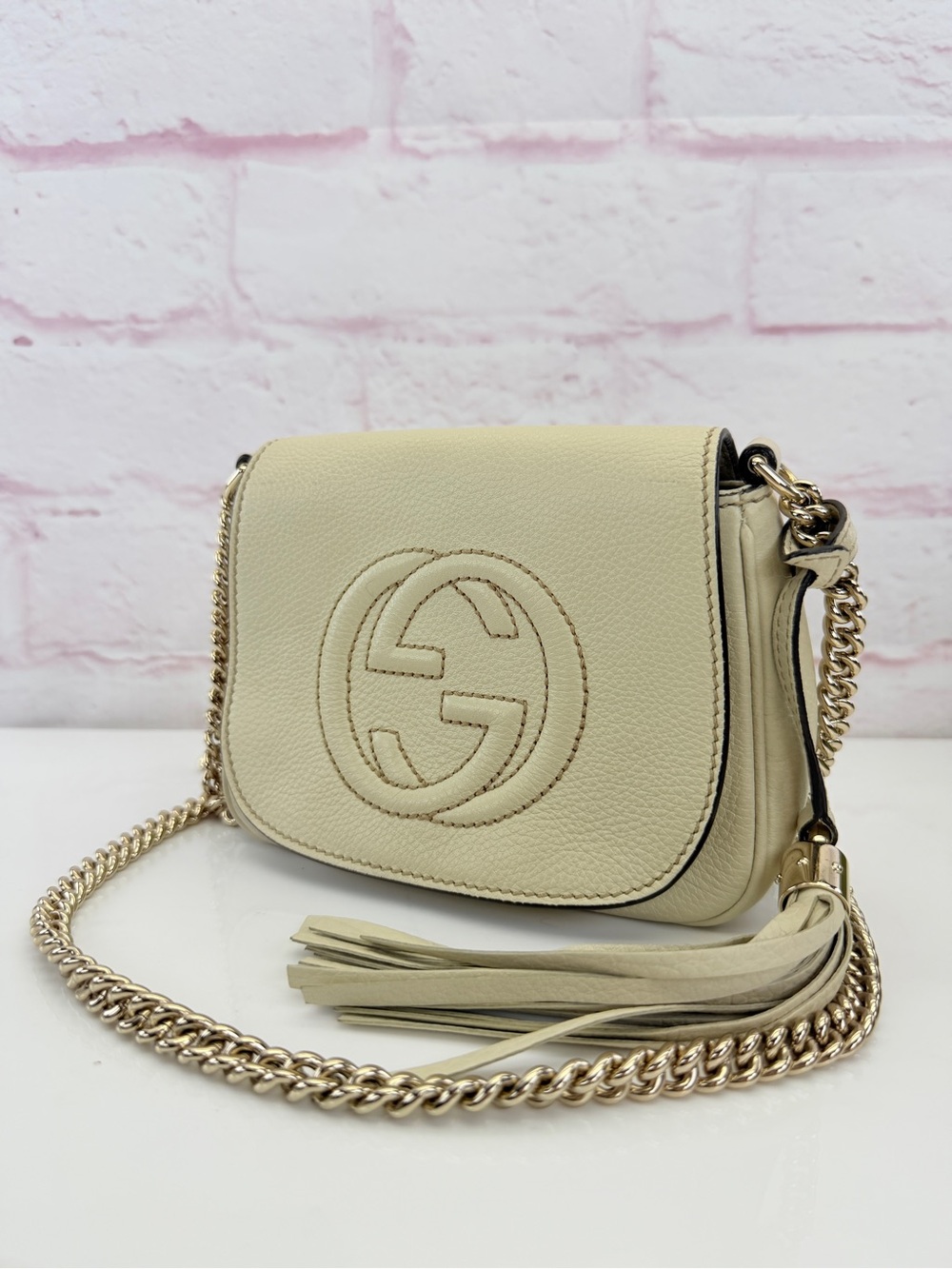 Gucci Cream Leather Crossbody with Gold Chain and Tassel